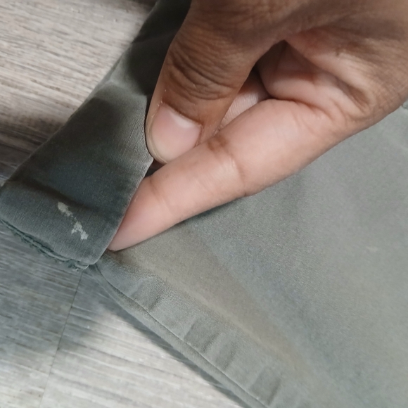 Eddie Bauer Women Pull On Green Cuffed Pants. Size 12. Has Pockets. Casual - Picture 2 of 7